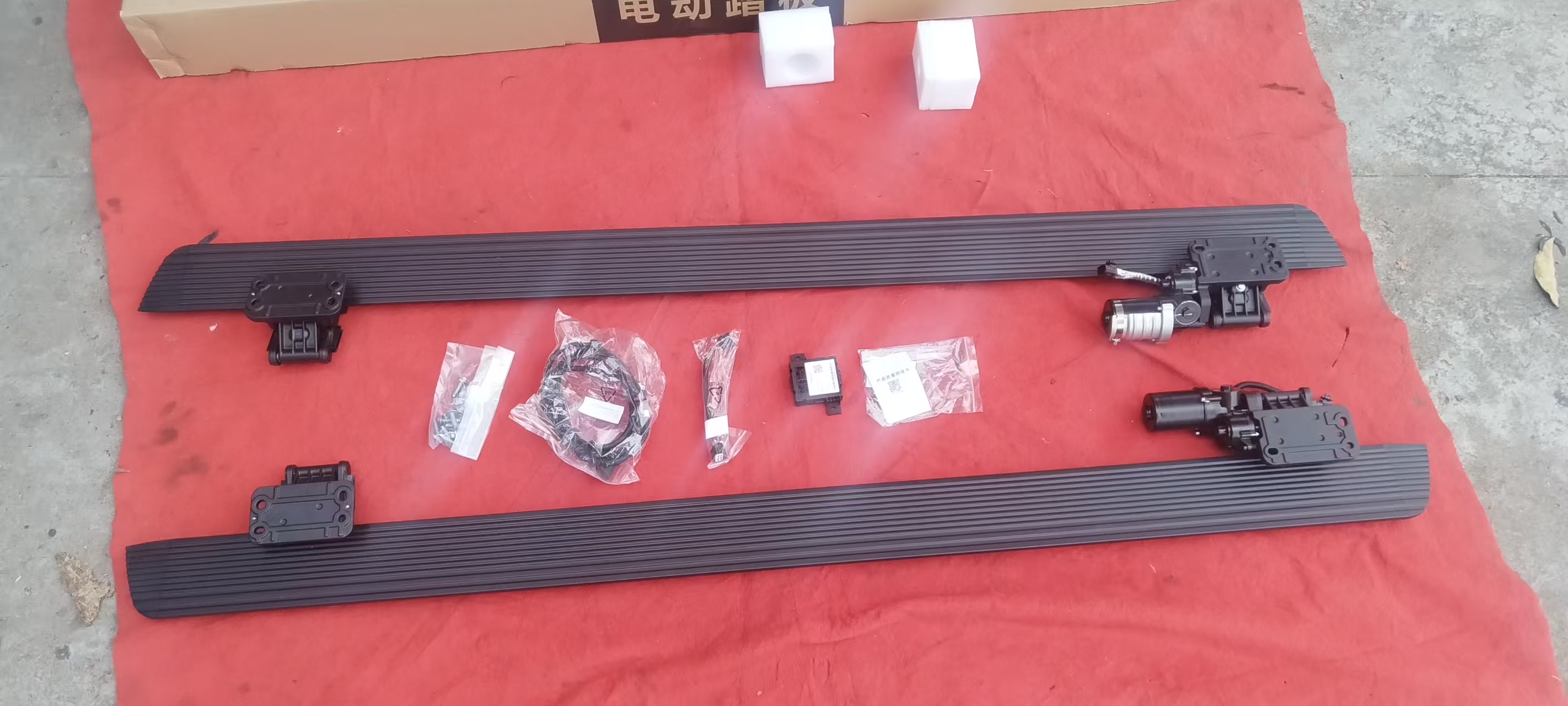 问界M8原厂款电动踏板（增程）25+